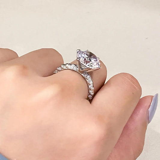 Moissanite vs. Diamond: What are the differences?