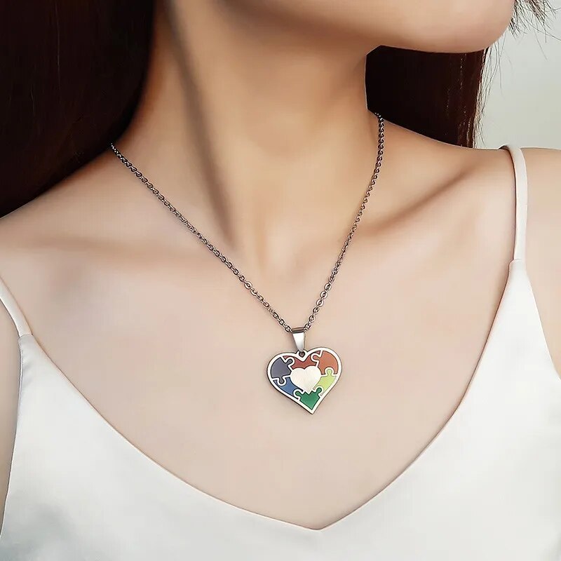 Modyle New Fashion Silver Color Stainless Steel Heart Pendant Necklace Rainbow Gay Lesbian LGBT Pride Wedding Jewelry