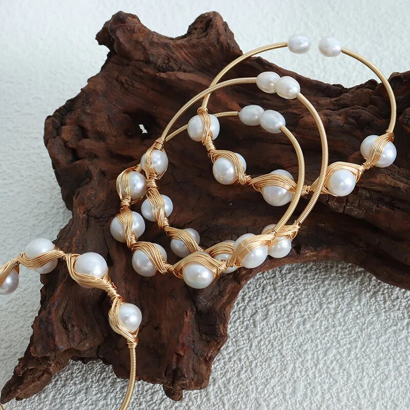 Personalized Women's Brass Material Bracelet Fashion Contrast Color Design Baroque Freshwater Pearl Cord Bracelet for Women