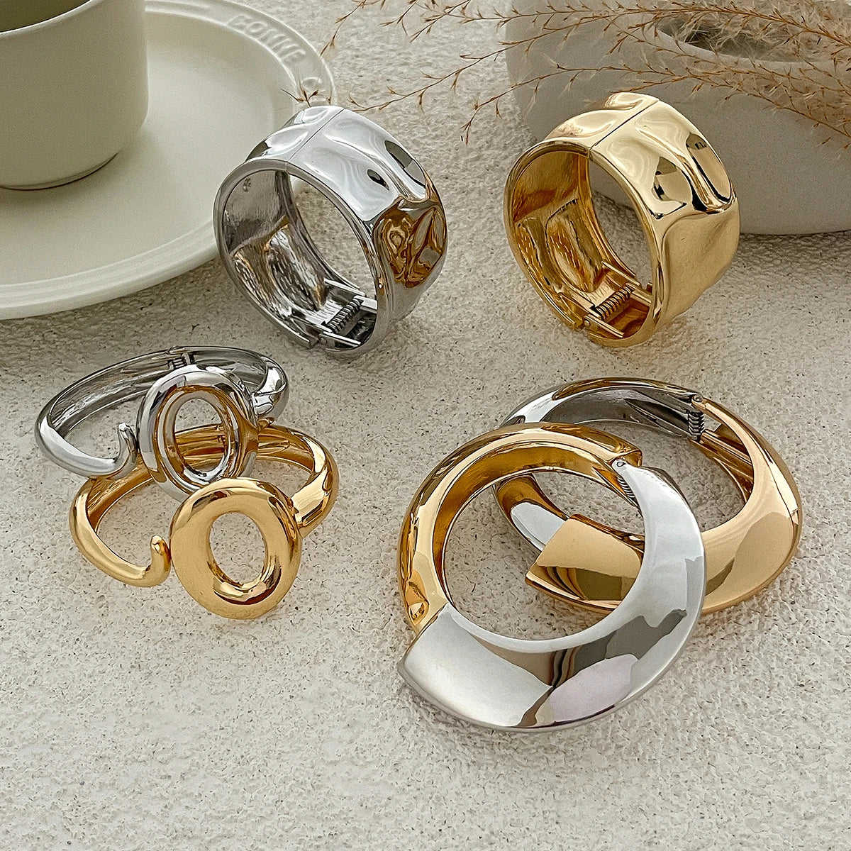 Ingemark Exaggerated Punk Irregular Wide Cuff Bangle for Women Vintage Gold Color Chunky Metal Bracelets Men Hand Jewelry Gift