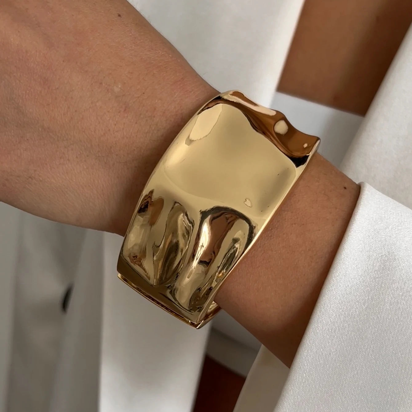 Ingemark Exaggerated Punk Irregular Wide Cuff Bangle for Women Vintage Gold Color Chunky Metal Bracelets Men Hand Jewelry Gift