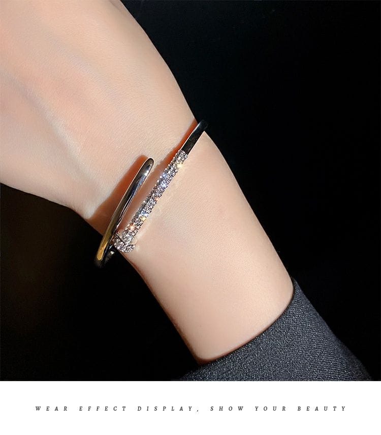 Exquisite Women's Blinged out Bangles Bracelet Bangle