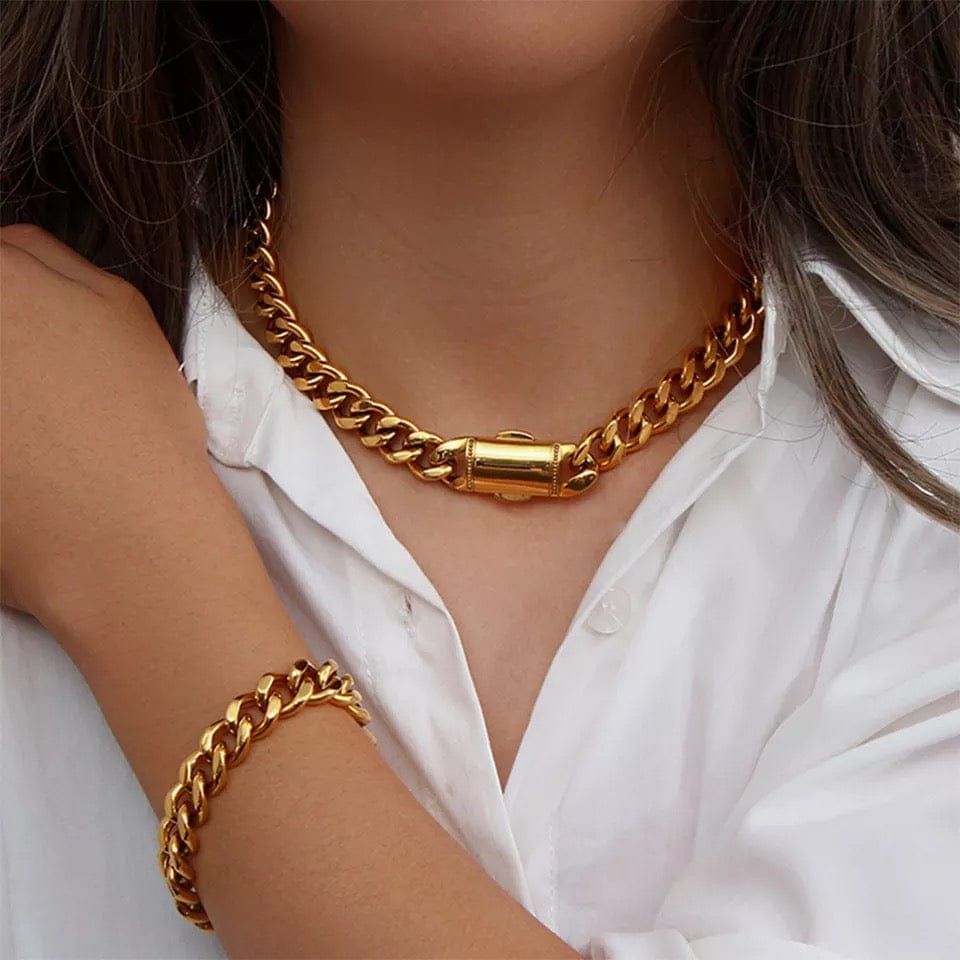 Luxe Gold Women's Necklace