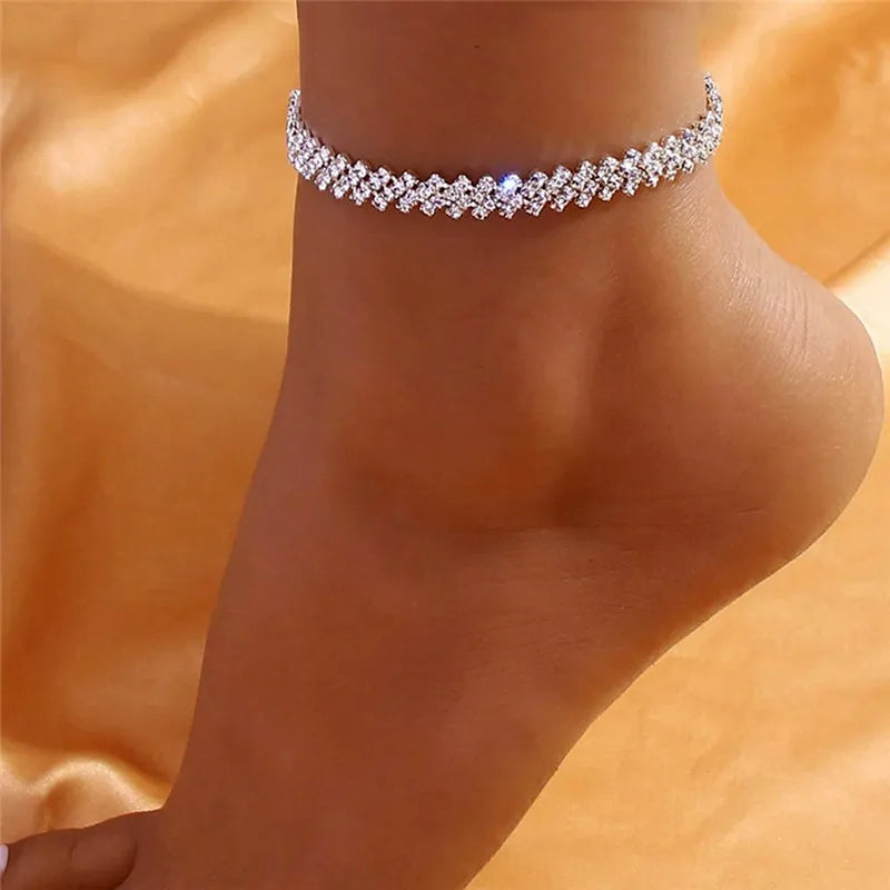 Huitan Bling Cubic Zirconia Chain Anklet for Women Fashion Ankle Bracelet Barefoot Sandals Foot Jewelry Anniversary Gift 2022
