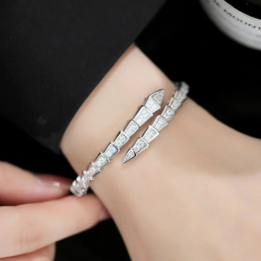 Temperament Personality Silver Plated Inlaid Zircon Snake Ring for Women Luxury Animal Bangles Wedding Jewelry Accessories Gift